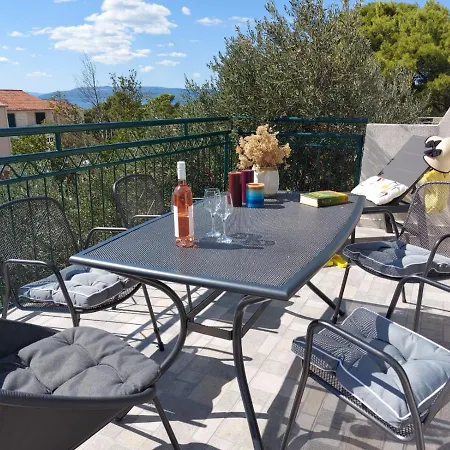 Jana Apartamento
