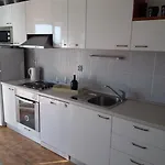 Jana Apartament *