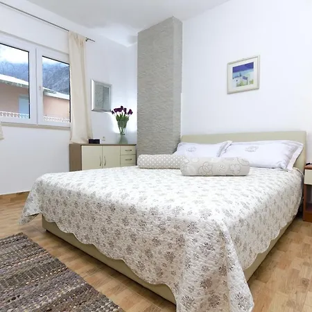 Jana Apartamento *